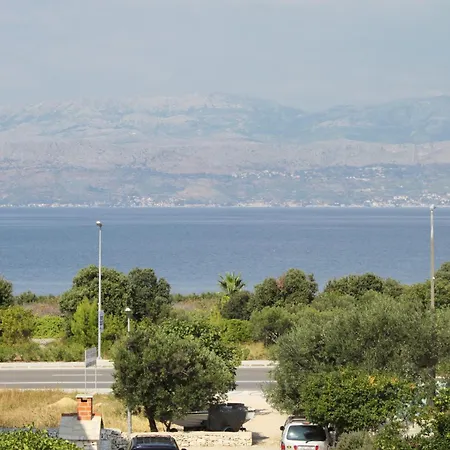 Apartment With Parking Space Supetar, Brac - 5627 *
